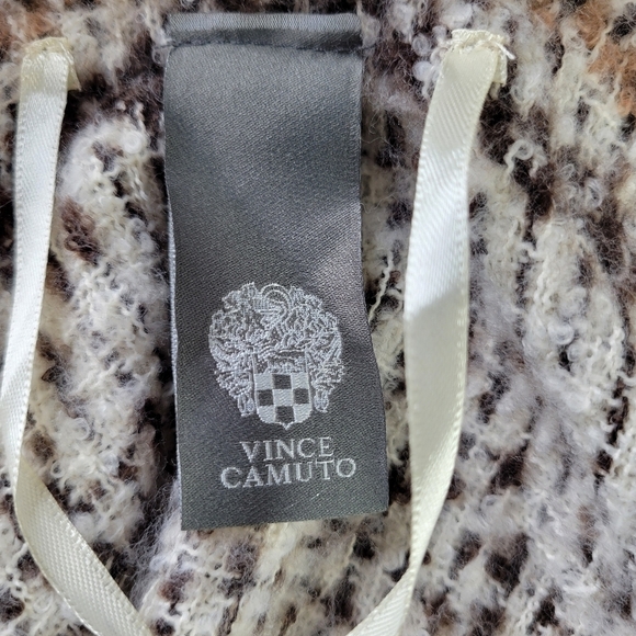 Vince Camuto Hooded Sweater Poncho One Size Fits Most Batwing Soft Brown Tan - Picture 5 of 7